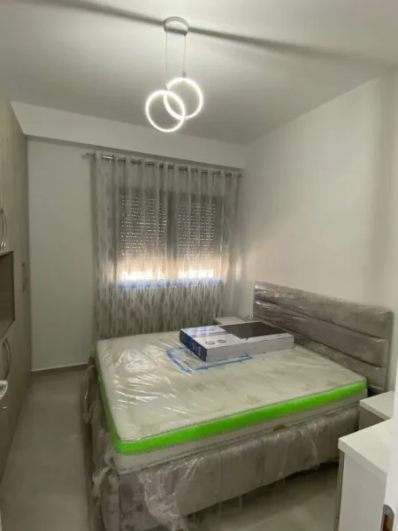 Tirane, jepet me qera apartament Kati 8, 75 m² 600 Euro (Astir)