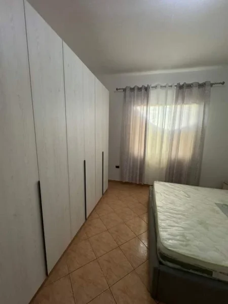 Tirane, jepet me qera apartament Kati 3, 70 m² 35.000 Leke (Don Bosko)