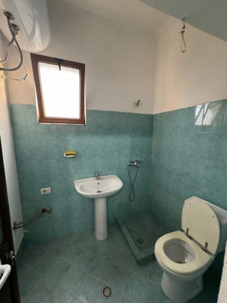 Tirane, jepet me qera apartament Kati 3, 70 m² 35.000 Leke (Don Bosko)