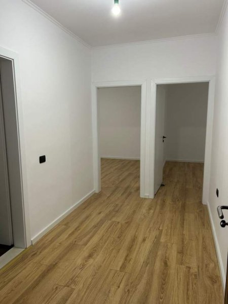 Tirane, shitet apartament Kati 4, 58 m² 88.000 Euro (Ali Demi)