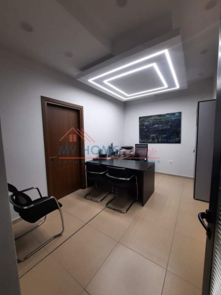 Tirane, shitet zyre Kati 2, 448 m² 966.000 Euro (Rruga e Dibres)