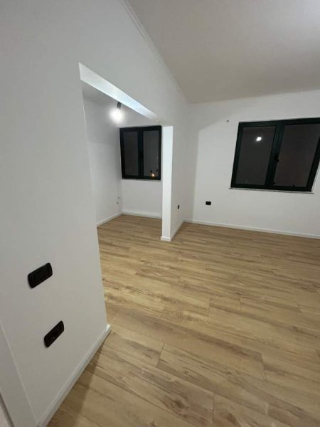 Tirane, shes apartament 1+1+BLK Kati 4, 57 m² 88.000 Euro (Alidem)