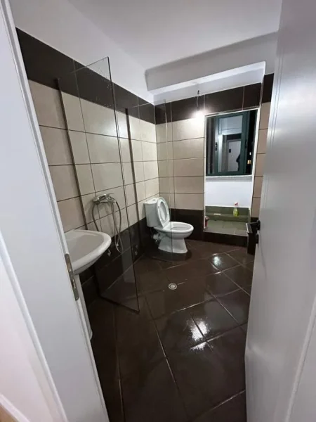 Tirane, shitet apartament Kati 4, 58 m² 88.000 Euro (Ali Demi)