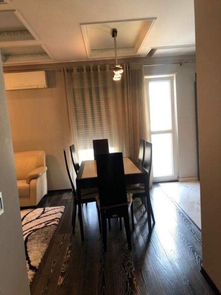 Tirane, jepet me qera apartament 2+1+A+BLK Kati 5, 130 m² 500 Euro (5 Maji)