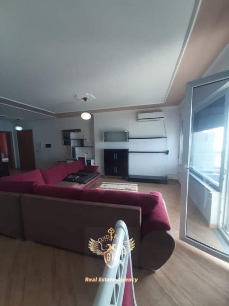 Durres, jepet me qera apartament 3+1+A+BLK Kati 5, 120 m² 400 Euro (CURRILA)