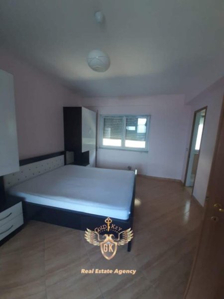 Durres, jepet me qera apartament 3+1+A+BLK Kati 5, 120 m² 400 Euro (CURRILA)