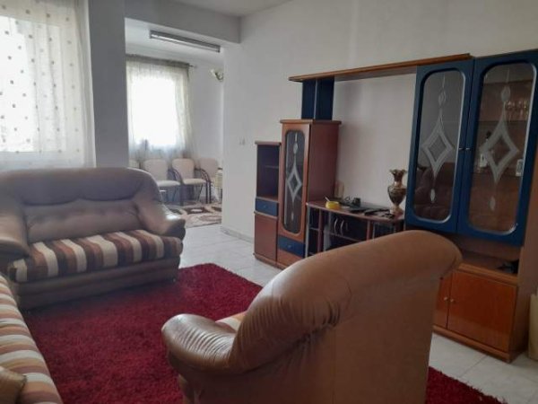 Tirane, jepet me qera apartament 3+1 40.000 Leke