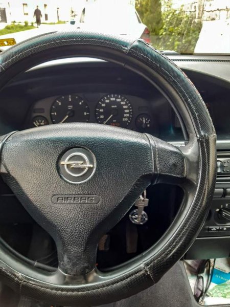 Kurbin, shes makine Opel Zafira Viti 2002, 270.000 Leke