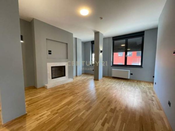Tirane, jepet me qera apartament duplex 3+1+A+BLK Kati 0, 351 m² 2.500 Euro (Mjull Bathore)