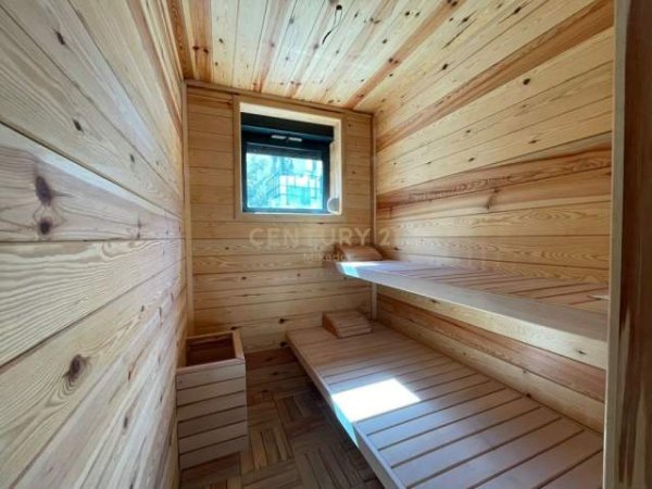Tirane, jepet me qera apartament duplex 3+1+A+BLK Kati 0, 351 m² 2.500 Euro (Mjull Bathore)