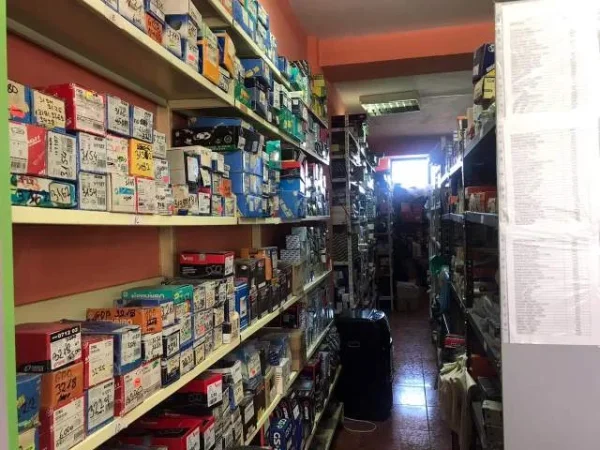 Tirane,  shitet biznesi Pjese kembimi per automojete dyqan Kati 2, 60 m² 12.000 Euro (Bulevardi gjergj fishta)