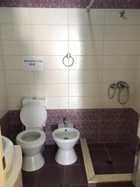 Tirane, jepet me qera apartament 3+1 Kati 3, 85 m² 650 Euro (Ibrahim Rugova)