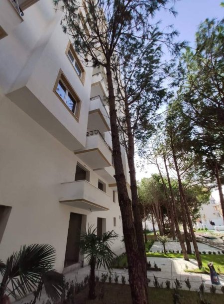 Durres, shitet apartament 1+1+BLK Kati 5, 73 m²  (Golem)