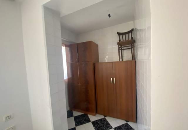 Elbasan, jepet me qera apartament 72 m² 18.000 Leke