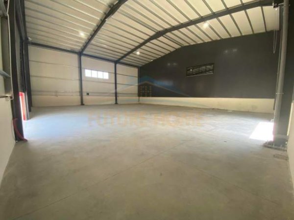 Tirane, jepet me qera magazine Kati 0, 430 m² 1.300 Euro (RRUGA NACIONALE E VJETER)