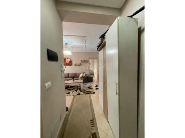 Tirane, shitet apartament 1+1+BLK Kati 2, 65 m² 77.000 Euro (Kopshti Zoologjik Tirane)