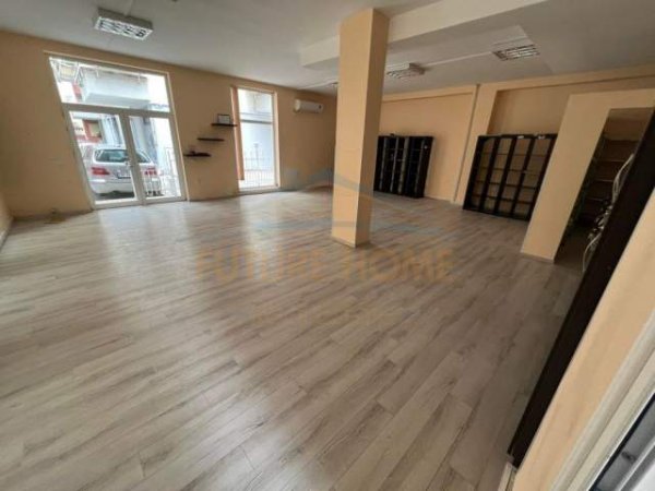 Tirane, jepet me qera apartament, 100 m² , 500 Euro (Liqeni i Thate)