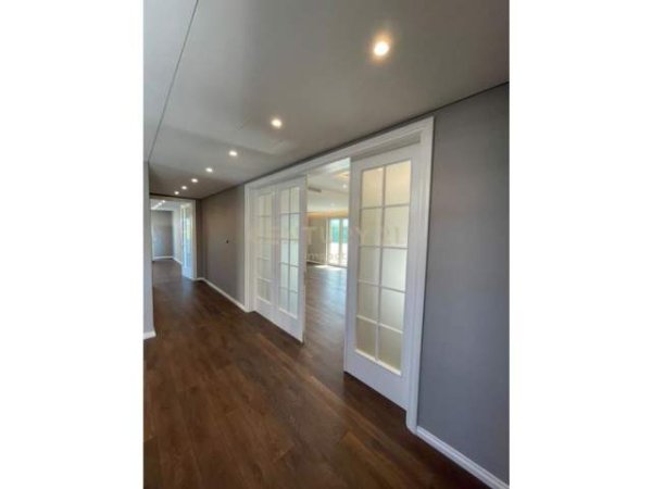 Tirane, Jepet me Qera , Vile 803 m² 5.000 Euro (Rruga e Teg)