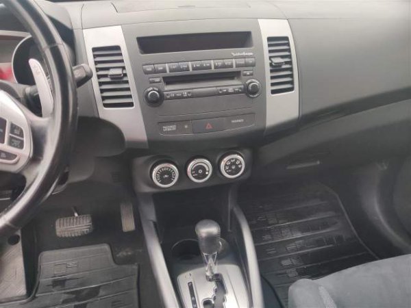 Tirane, shes makine Mitsubishi outlander Viti 2010, 7.500 Euro