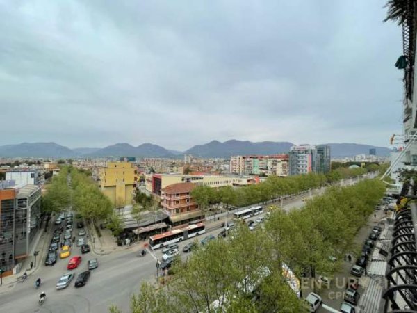 Tirane, Laprake SHESIM APARTAMENT 2+1 NE RR. DRITAN HOXHA !
