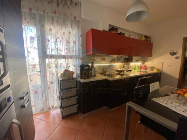 Tirane, shitet apartament 3+1+BLK Kati 11, 160 m² 270.000 Euro (Tek kompleksi Halili)