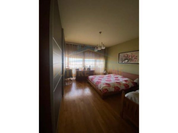 Tirane, shitet apartament 3+1+BLK Kati 11, 160 m² 270.000 Euro (Tek kompleksi Halili)