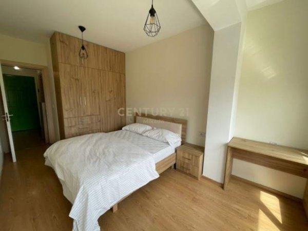 Tirane, jepet me qera apartament 1+1 55 m² 400 Euro (Rezidenca Kodra e Diellit 2)