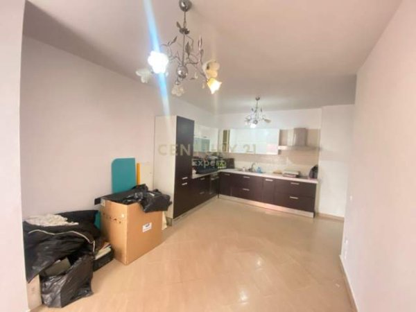 Tirane, jepet me qera apartament 2+1+BLK Kati 2, 108 m² 420 Euro (Selitë)