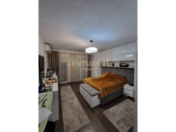 Tirane, shes apartament 2+1+2+ 2 POSTE PARKIMI+BLK 117 m² 235.000 Euro (21 Dhjetori)