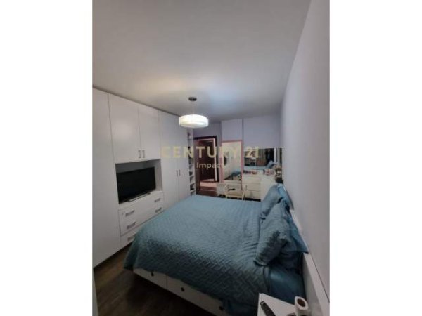 Tirane, shes apartament 2+1+2+ 2 POSTE PARKIMI+BLK 117 m² 235.000 Euro (21 Dhjetori)