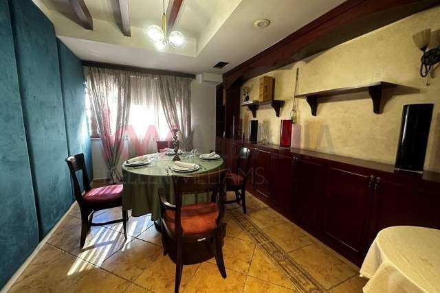 Tirane, jepet me qera bar-resorant Kati 2, 500 m² 5.000 Euro (Bulevardi Zhan D'ark)