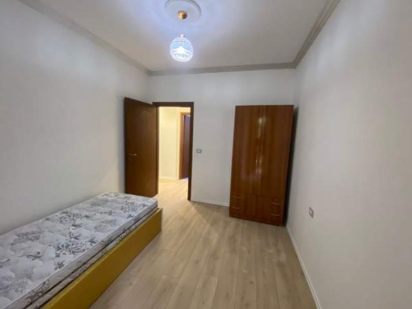 Tirane, jepet me qera apartament 2+1 Kati 2, 600 Euro (Liqeni i Thate)