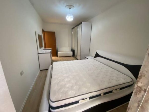 Tirane, jepet me qera apartament 2+1 Kati 2, 600 Euro (Liqeni i Thate)