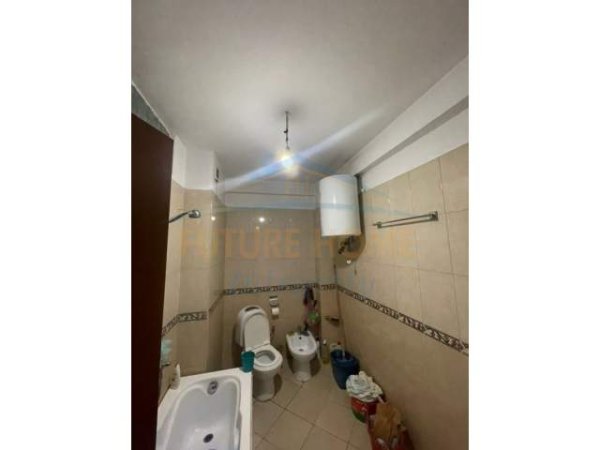 Tirane, shitet apartament Kati 7, 100 m² 82.000 Euro (Unaza e Re)