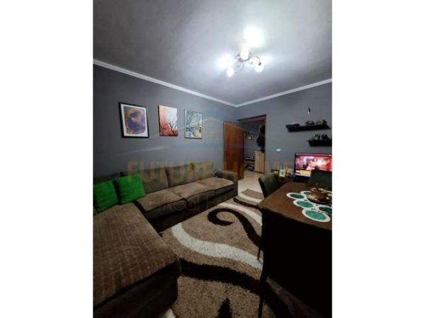 Tirane, shitet apartament Kati 5, 128.000 Euro (Muhamet Gjollesha)