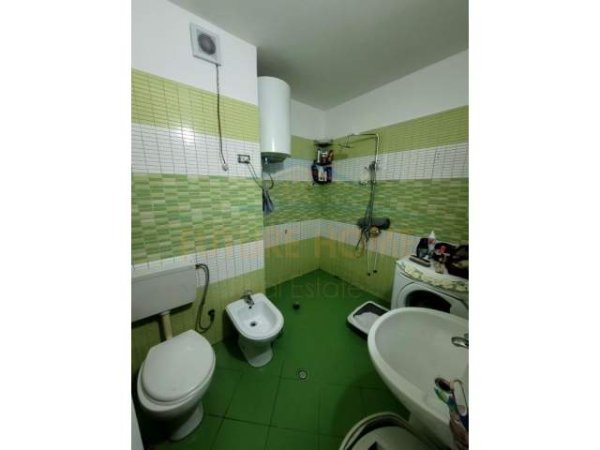 Tirane, shitet apartament Kati 5, 128.000 Euro (Muhamet Gjollesha)