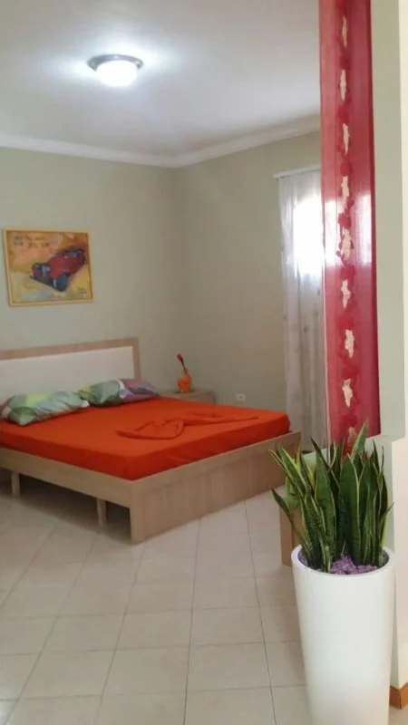 Tirane, jepet me qera apartament Kati 3, 55 m² 40.000 Leke (Pazari i Ri)