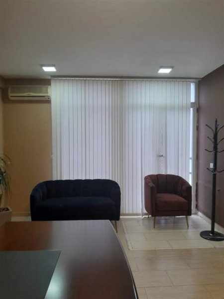 Tirane, jepet me qera apartament 3+1+BLK Kati 2, 134 m² 900 Euro (RRUGA TEFTA TASHKO PAZARI RI)