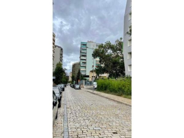 Tirane, shitet apartament Kati 2, 71 m² 168.000 Euro (elbasanit)