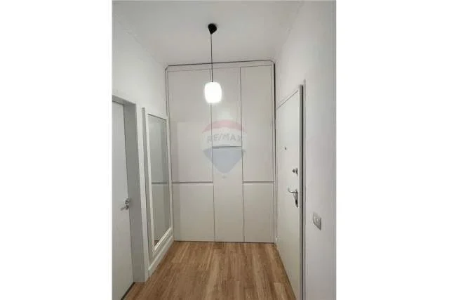 Tirane, jap me qera apartament 2+1+A+BLK Kati 8, 108 m² 1.600 Euro (pazari i ri)