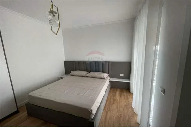 Tirane, jap me qera apartament 2+1+A+BLK Kati 8, 108 m² 1.600 Euro (pazari i ri)