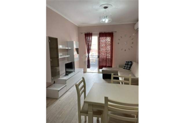 Tirane, jepet me qera apartament 1+1+BLK Kati 3, 65 m² 400 Euro