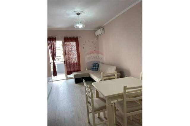Tirane, jepet me qera apartament 1+1+BLK Kati 3, 65 m² 400 Euro