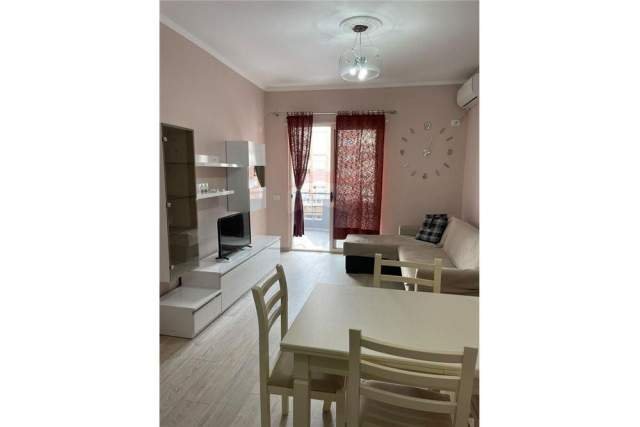 Tirane, jepet me qera apartament 1+1+BLK Kati 3, 65 m² 400 Euro