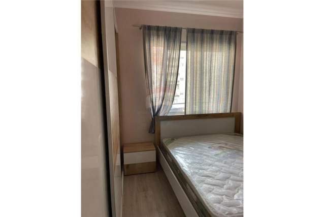 Tirane, jepet me qera apartament 1+1+BLK Kati 3, 65 m² 400 Euro