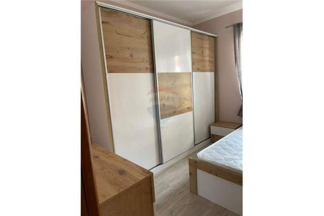 Tirane, jepet me qera apartament 1+1+BLK Kati 3, 65 m² 400 Euro