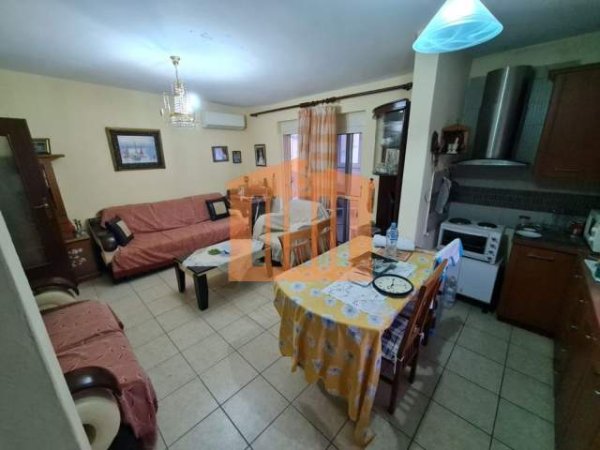 Durres, shitet apartament 1+1+A+BLK Kati 5, 60 m² 5.300 Euro