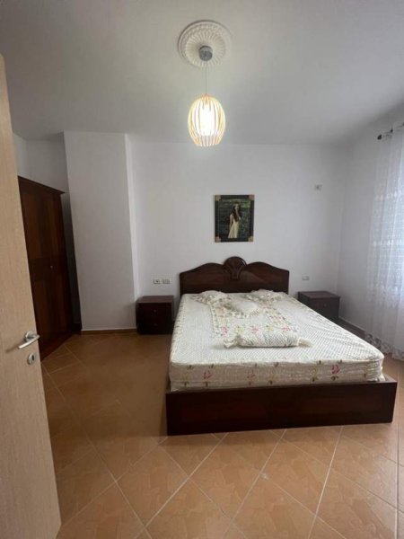 Tirane, shitet apartament Kati 4, 84 m² 93.000 Euro (prane Fizikes Berthamore)