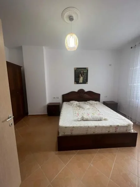 Tirane, shitet apartament Kati 4, 84 m² 93.000 Euro (prane Fizikes Berthamore)