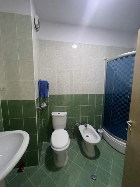 Tirane, shitet apartament Kati 4, 84 m² 93.000 Euro (prane Fizikes Berthamore)